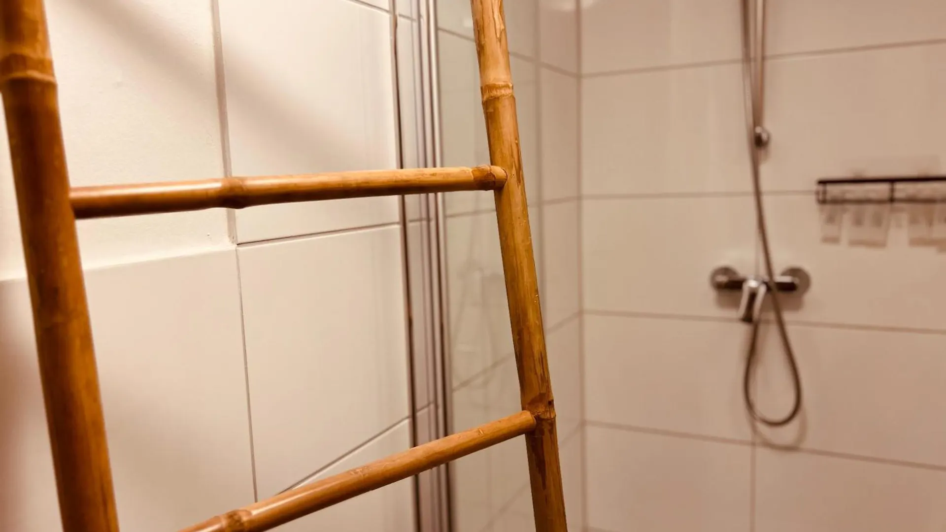 Ferienwohnung Cologne Luxe Living: Opulent Elegance Unleashed Apartment