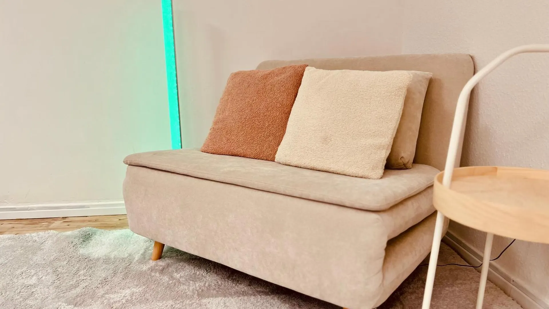Ferienwohnung Cologne Luxe Living: Opulent Elegance Unleashed 0*,